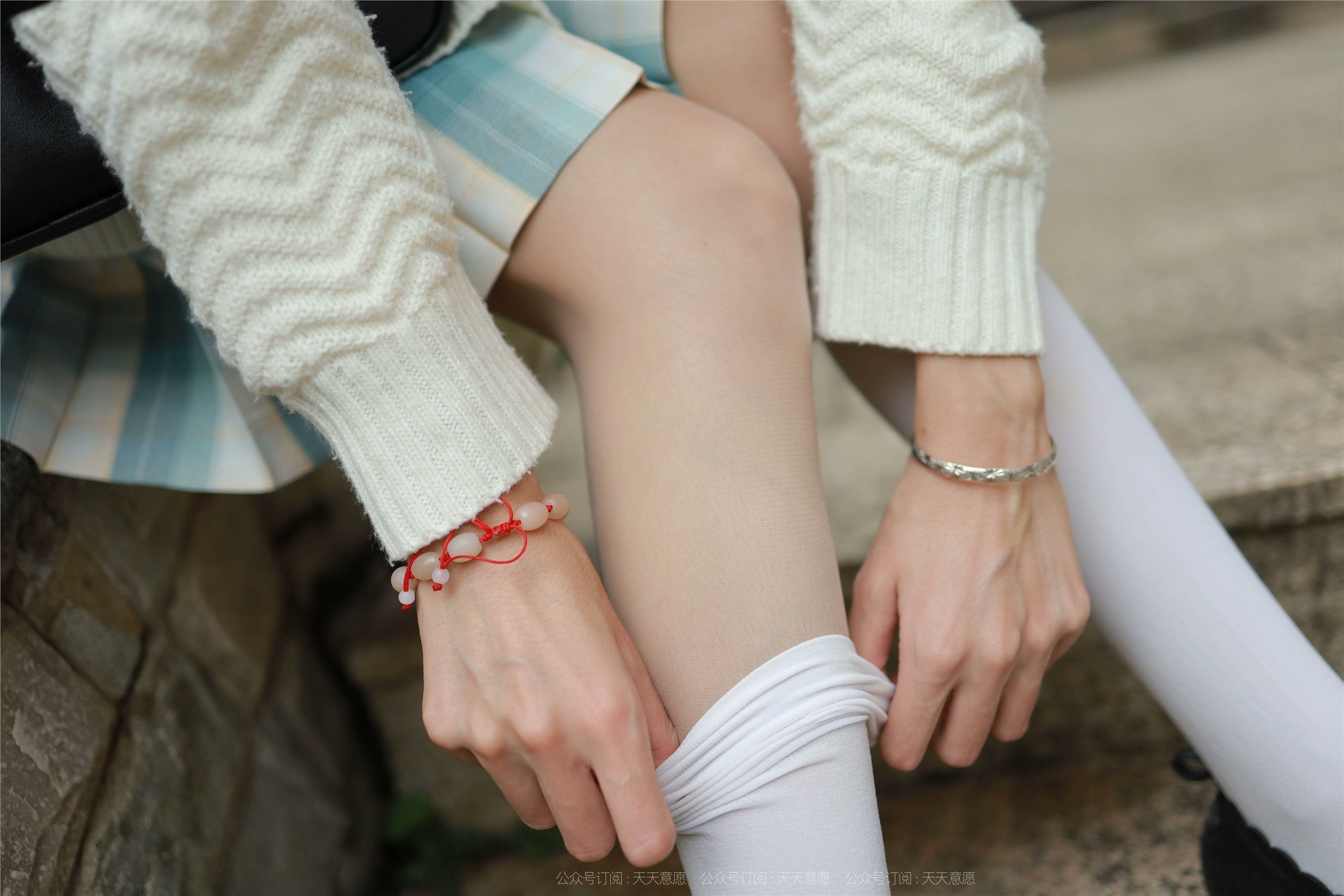 IESS异思趣向  2021.11.02 丝享家963：团团《长腿JK装》